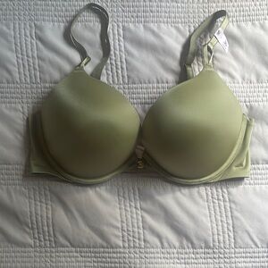 Victoria's Secret Light Green Bra